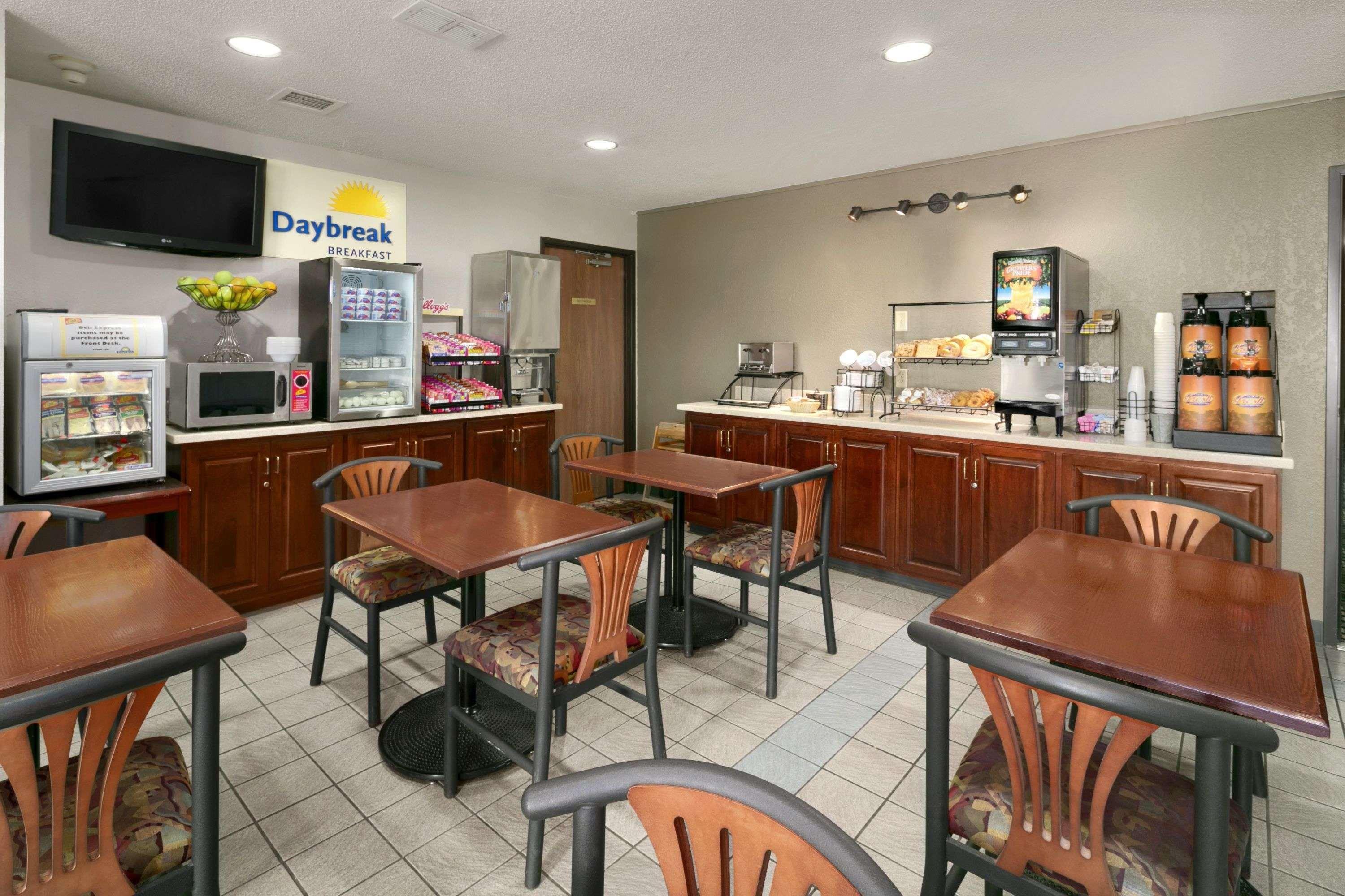 Days Inn By Wyndham Willmar Exteriör bild